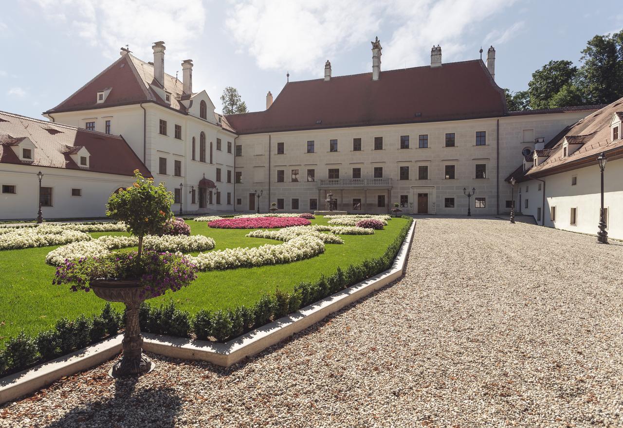 Schloss Thalheim Sankt Poelten Kültér fotó